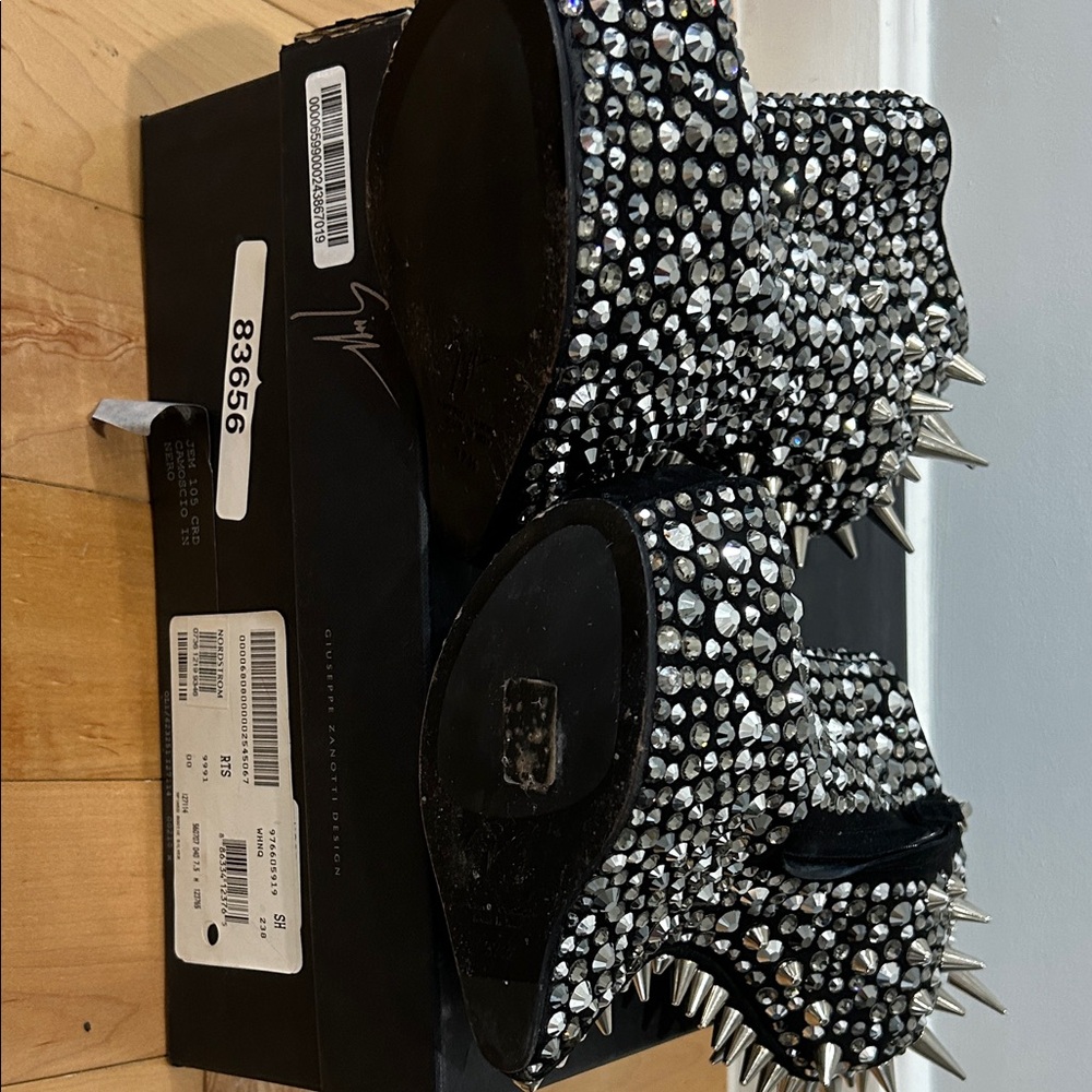 Giuseppe Zanotti Black and Silver Spiked Heeled Boots - Picture 4 of 5